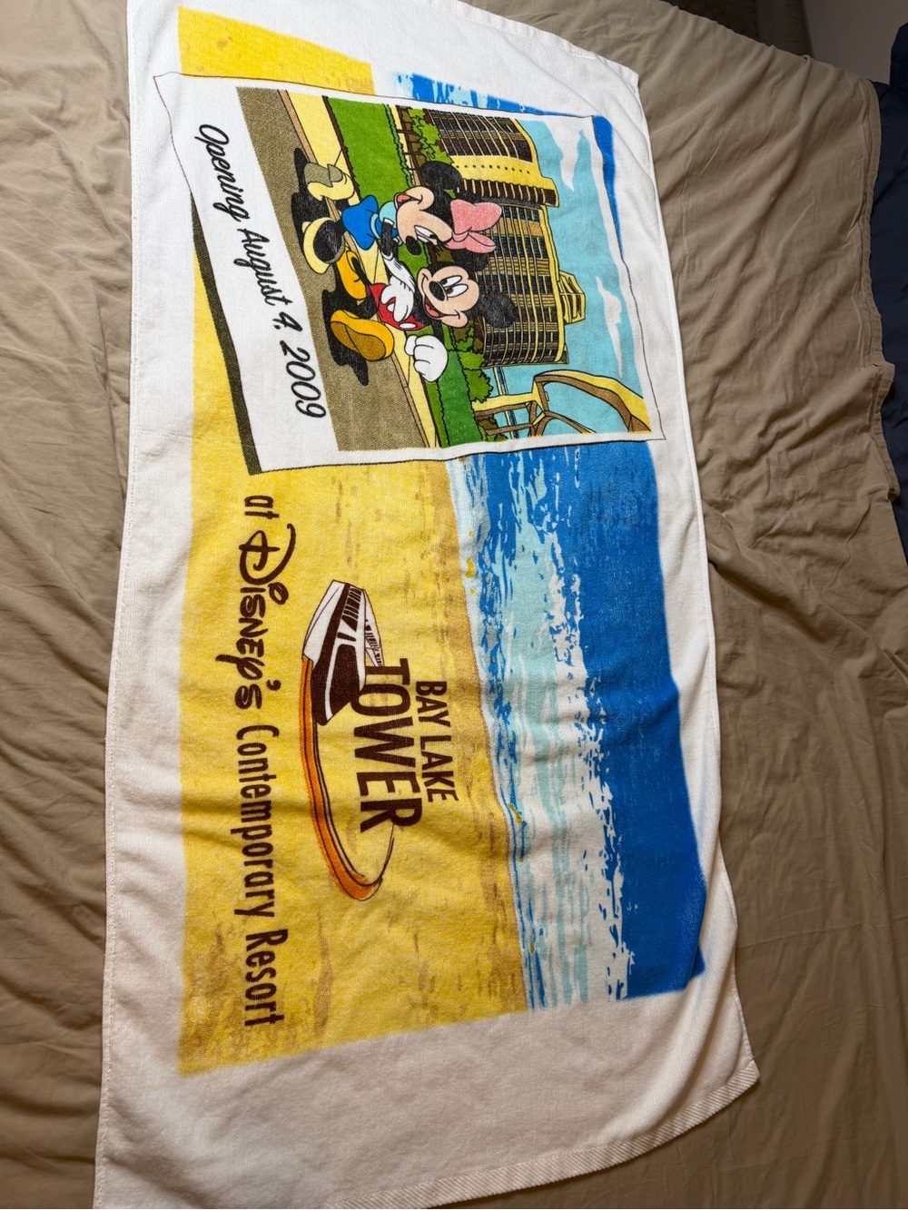 VTG Disney Bay Lake Tower Grand Opening Towel Contemporary Resort Aug 4 2009